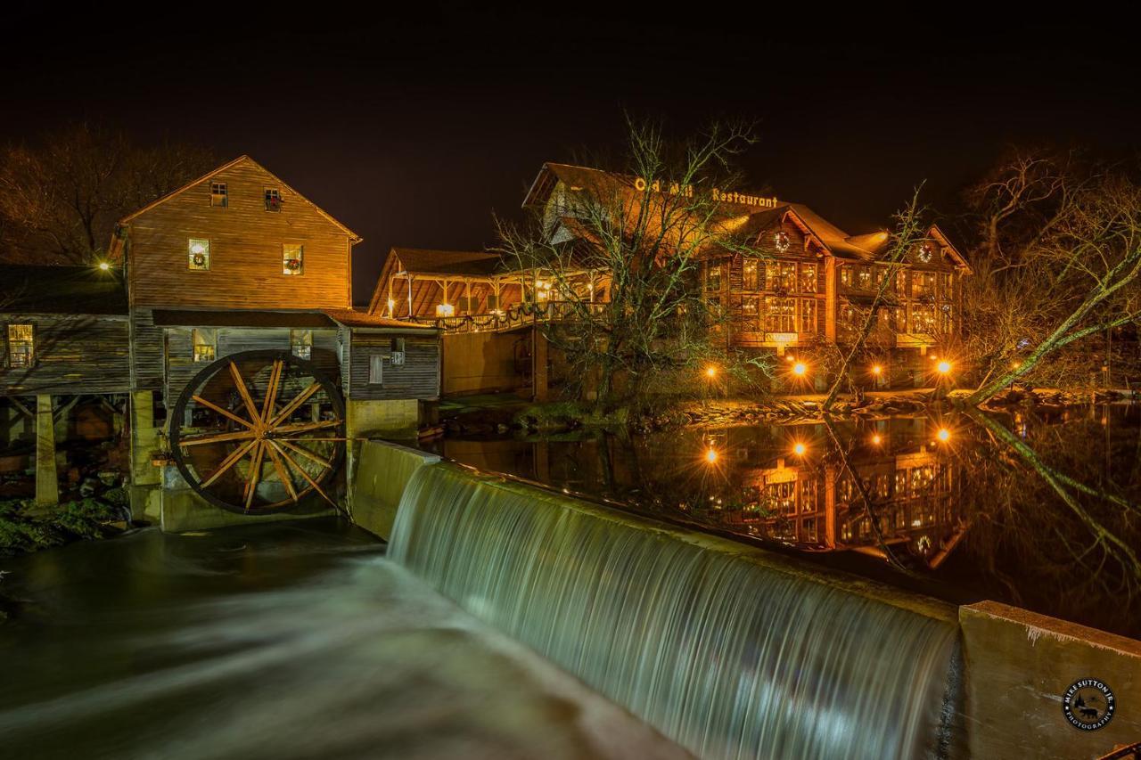 Firefly Hollow Cabin - Smoky Mountains - Soaky Mountain Water Park - Sevierville Convention Center Pigeon Forge Esterno foto